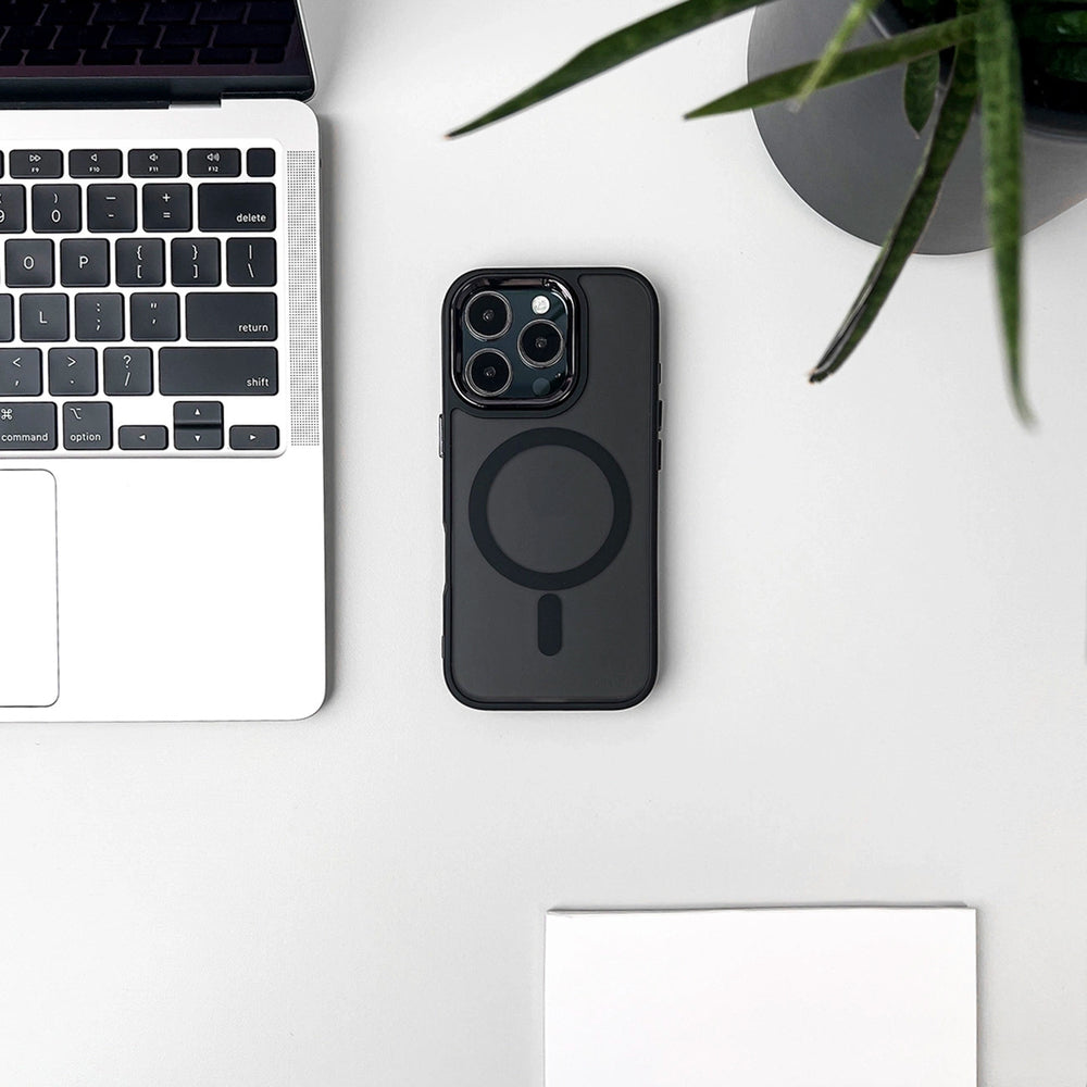 Glitter Case MagSafe Compatible for iPhone 17 - Black_5