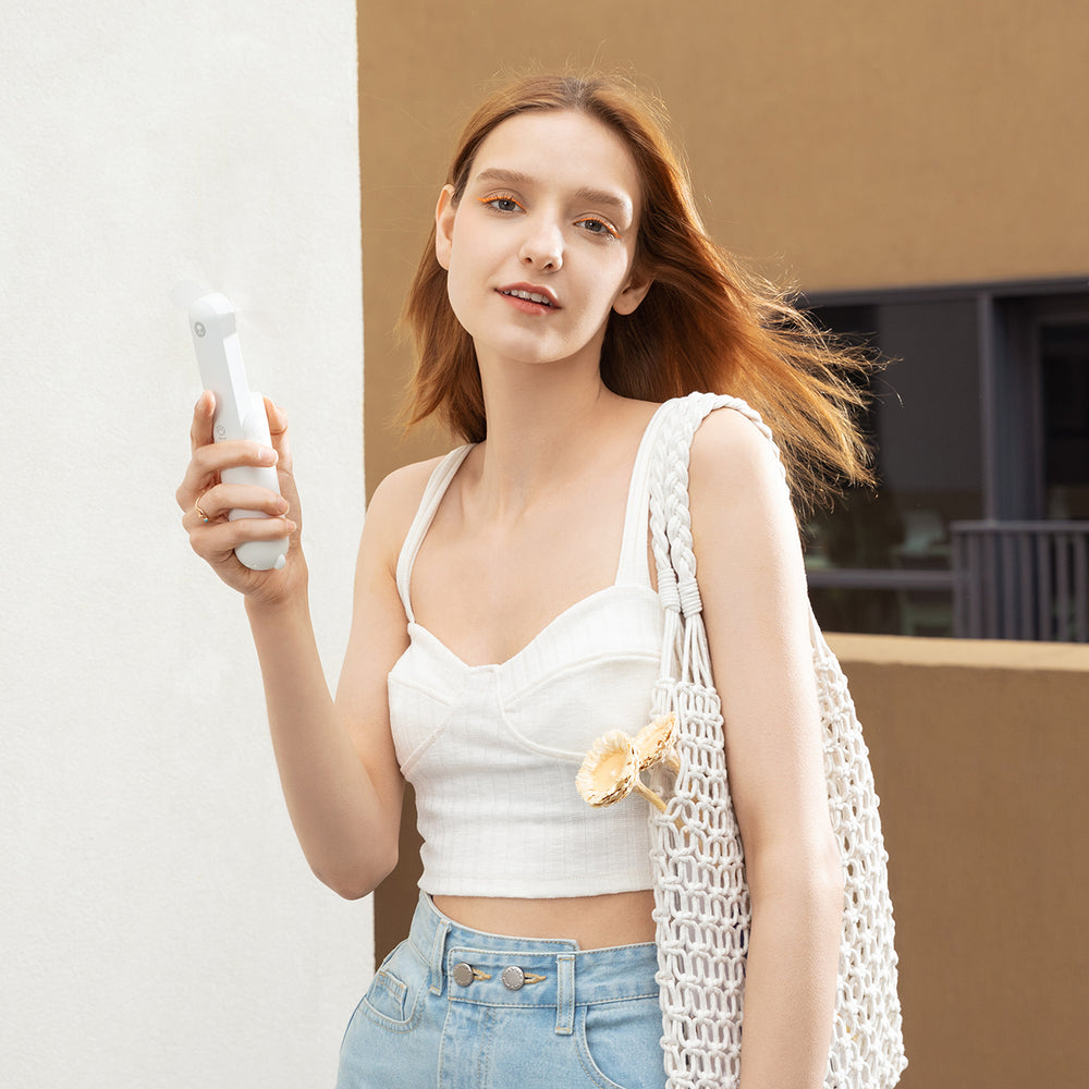 Jisulife Handheld Fan Life8 Mini Portable USB Fan with 2000mAh Power Bank and Flashlight - White_3