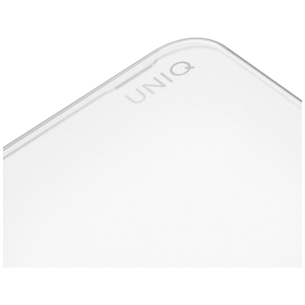 Uniq Claro Case for MacBook Neo - Transparent_7