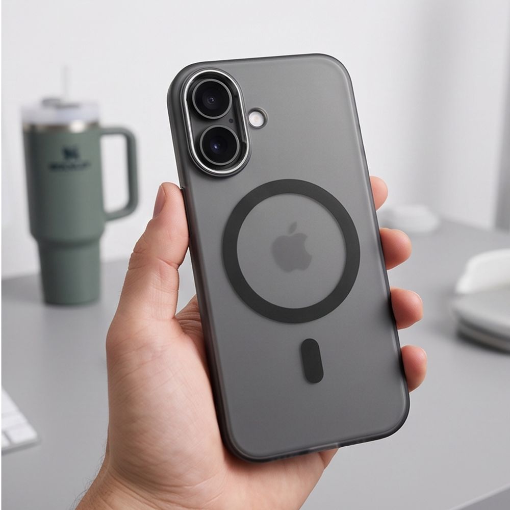 Tech-Protect MagZero MagSafe case for iPhone 17 - matte black_7