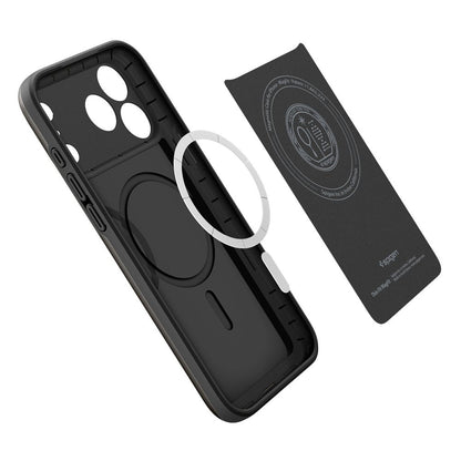 Hard Case Spigen Thin Fit com MagSafe para Apple iPhone 18 Pro Max / 17 Pro Max / Preto ACS12105_4