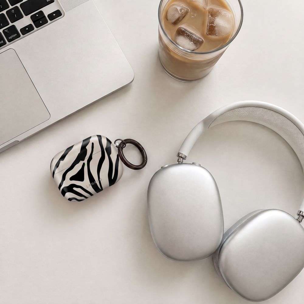 Tech-Protect Lamano case for AirPods Pro 3 - black and beige_7