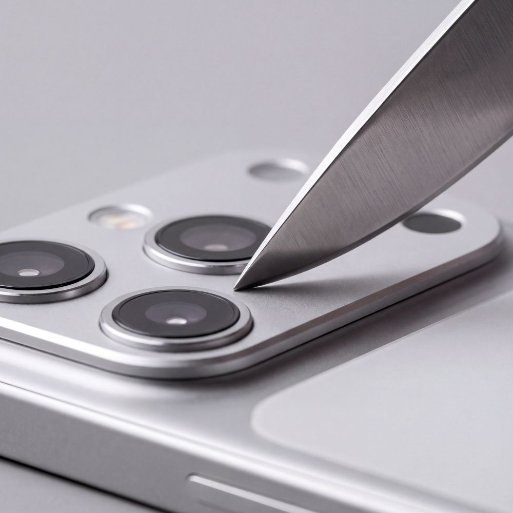 Osłona na wyspę aparatu Tech-Protect Camalloy Fit+ na iPhone 18 Pro - srebrna_4