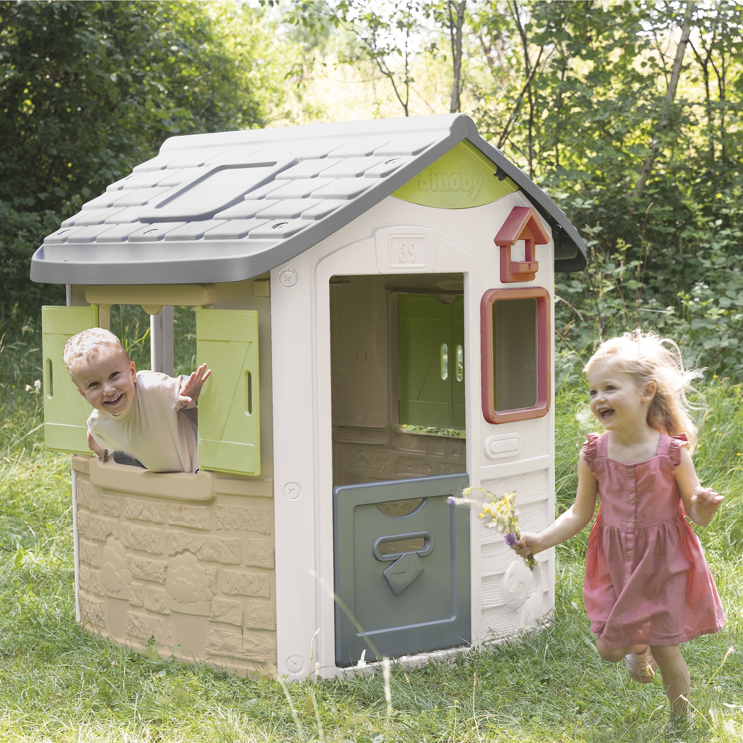 Casa Infantil Smoby Life Jura Lodge Exterior com Portas e Persianas