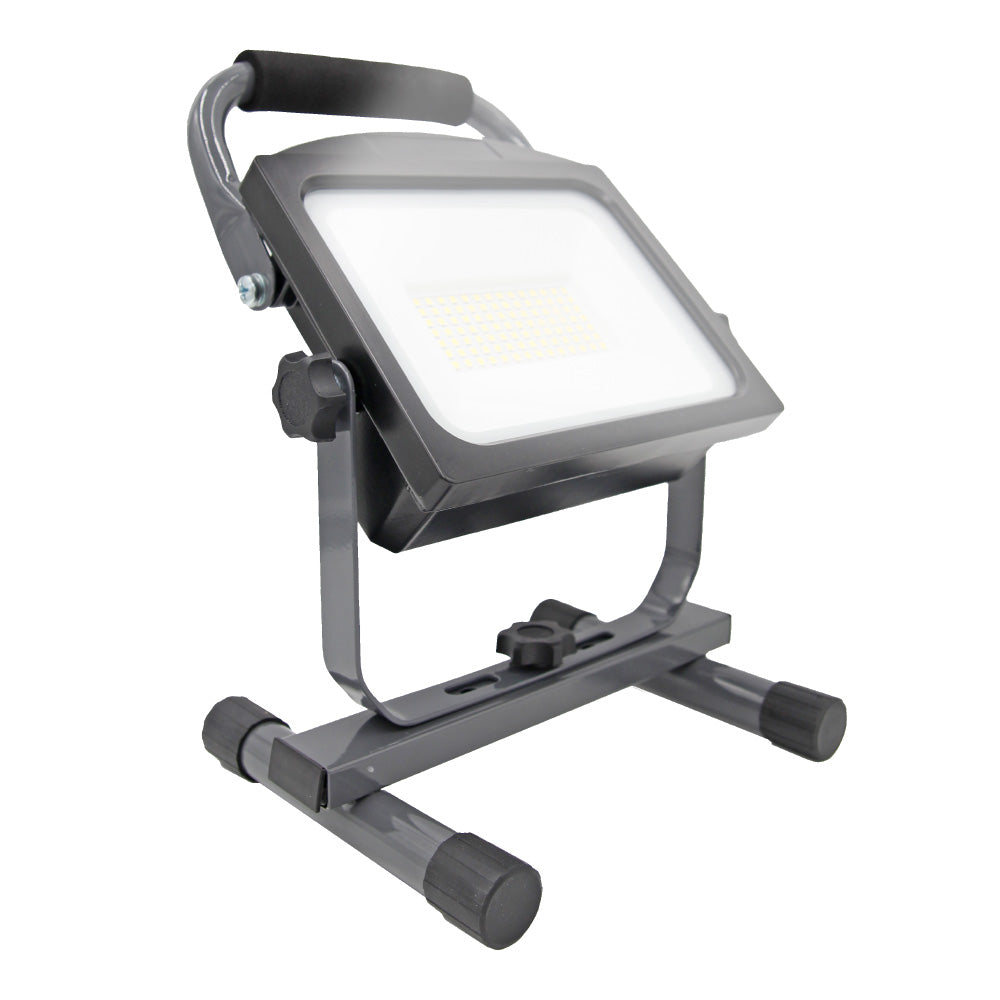 Projetor led recarregÃ¡vel 50w 5.000lm 12.000mah 6.500 k_0