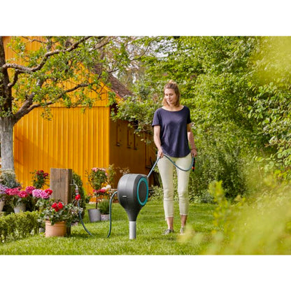 Porta-Mangueira Automática GARDENA com Piquete Rollup S 15M