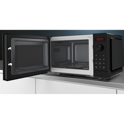 Microondas Siemens FF023LMB2 iQ300 / 44 x 26 cm / 800 W / prato giratório de 27 cm / programas automáticos cookControl7 / 20 L / Preto