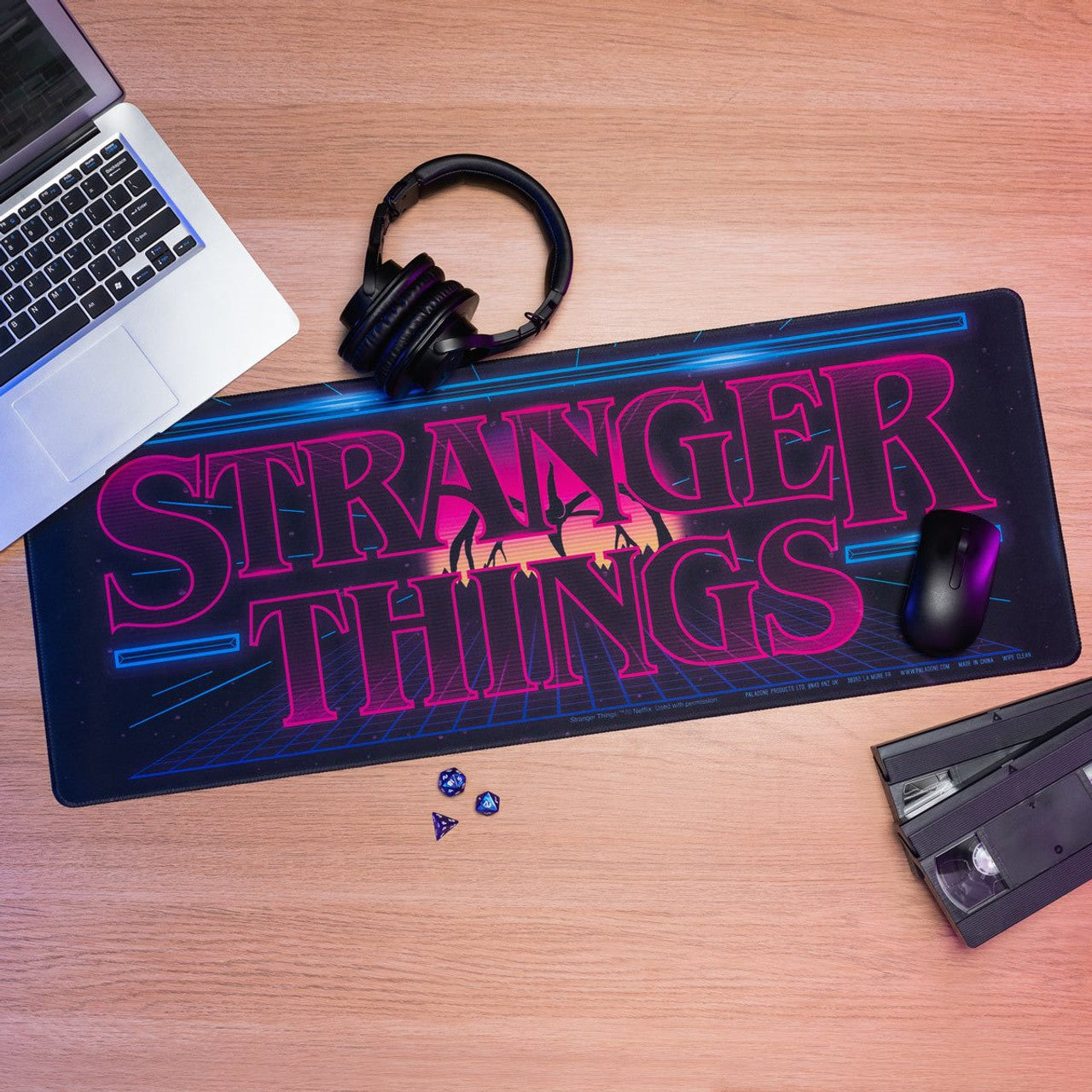 Tapete gaming XXL Stranger Things Arcade Logo Paladone