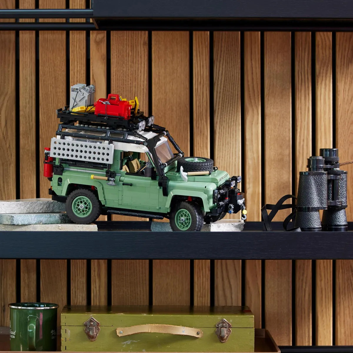 LEGO ICONS: Land Rover Classic Defender 90 | Idades 18+ | 2336 Peças | Item 10317