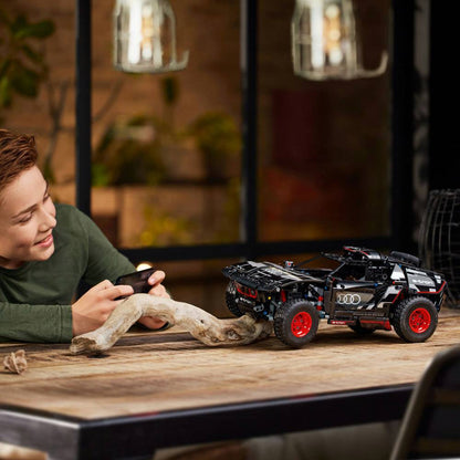 LEGO Technic: Audi RS Q e-tron | Idades 10+ | 914 Peças | Item 42160