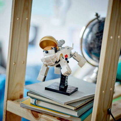 LEGO Creator 3-in-1: Astronauta | Idades 9+ | 647 Peças | Item 31152