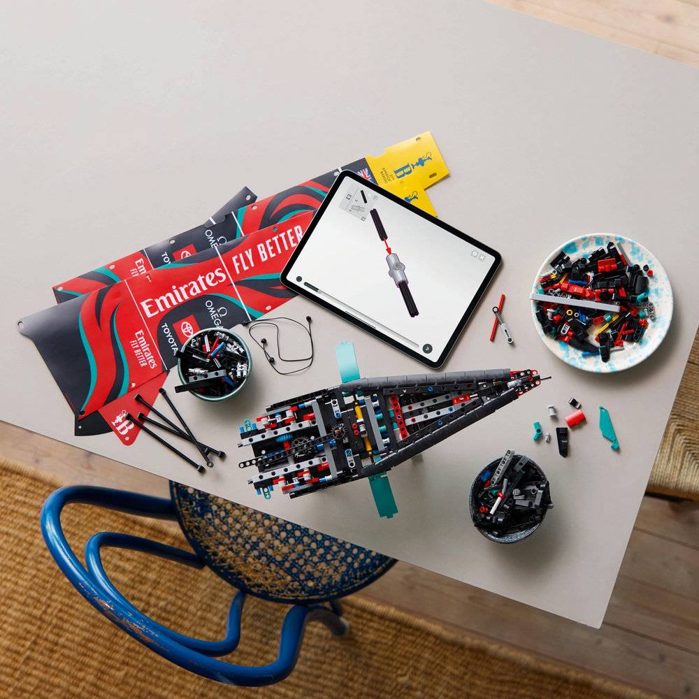 LEGO Technic: Veleiro Emirates Team New Zealand AC75 | Idades 18+ | 962 Peças | Item 42174