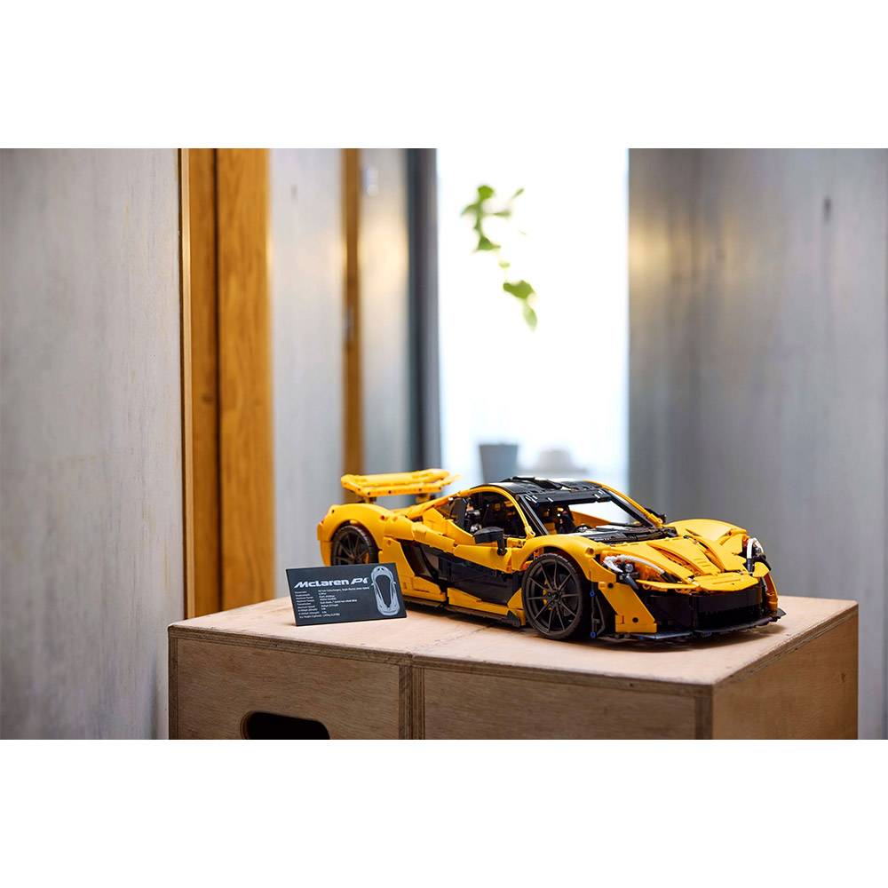 LEGO Technic: McLaren P1™ | Idades 18+ | 3893 Peças | Item 42172