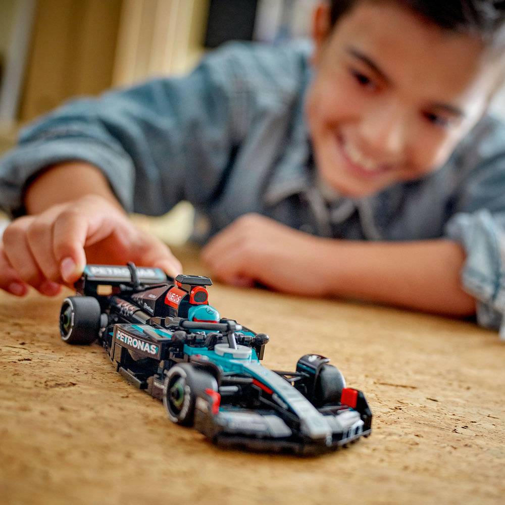 LEGO Speed Champions: Carro de Corrida Mercedes-AMG F1® W15 | Idades 10+ | 267 Peças | Item 77244