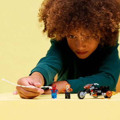 LEGO Super Heroes Spider-Man Contra a Mota do Ghost Rider 76335