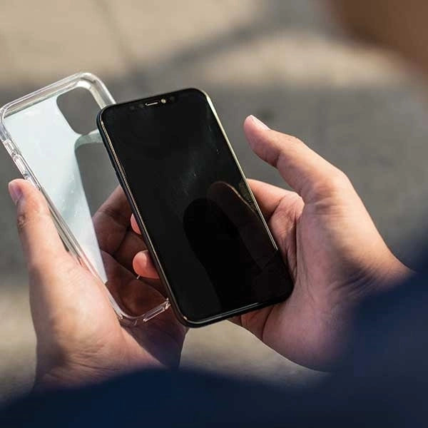 Uniq LifePro Tinsel case for iPhone 11 Pro Max - black_3