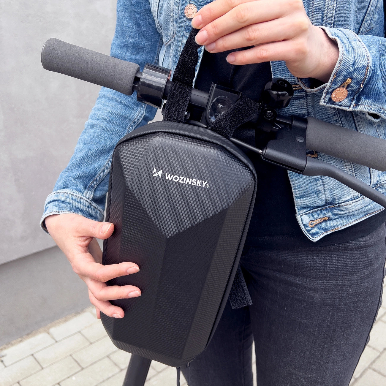 Wozinsky waterproof scooter handlebar bag 4l handlebar bag black (WSB2BK)_5