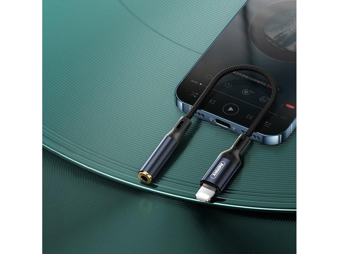 Adaptador de Áudio Remax Lightning (iPhone) para Jack 3.5MM / 15cm / Preto