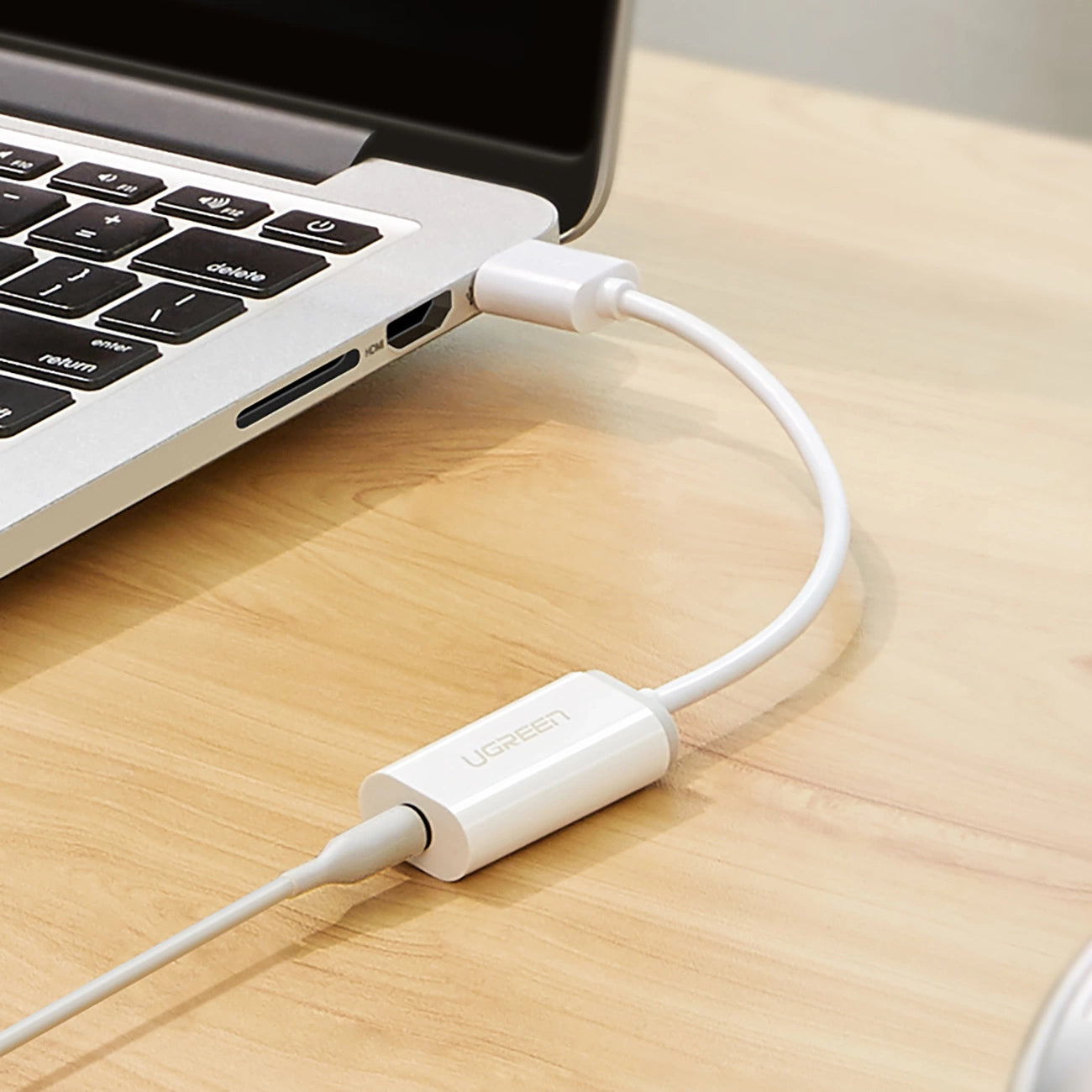 Adaptador Ugreen US206 30712 / USB-A Macho para 3.5 mm mini jack Fêmea / Branco