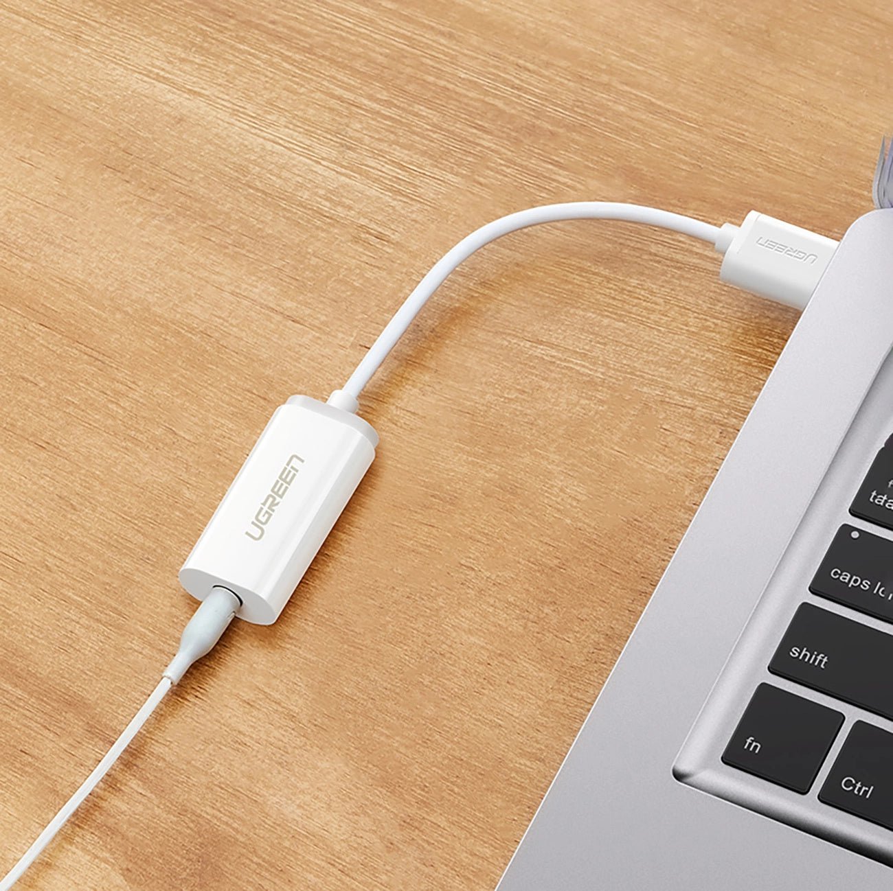 Adaptador Ugreen US206 30712 / USB-A Macho para 3.5 mm mini jack Fêmea / Branco