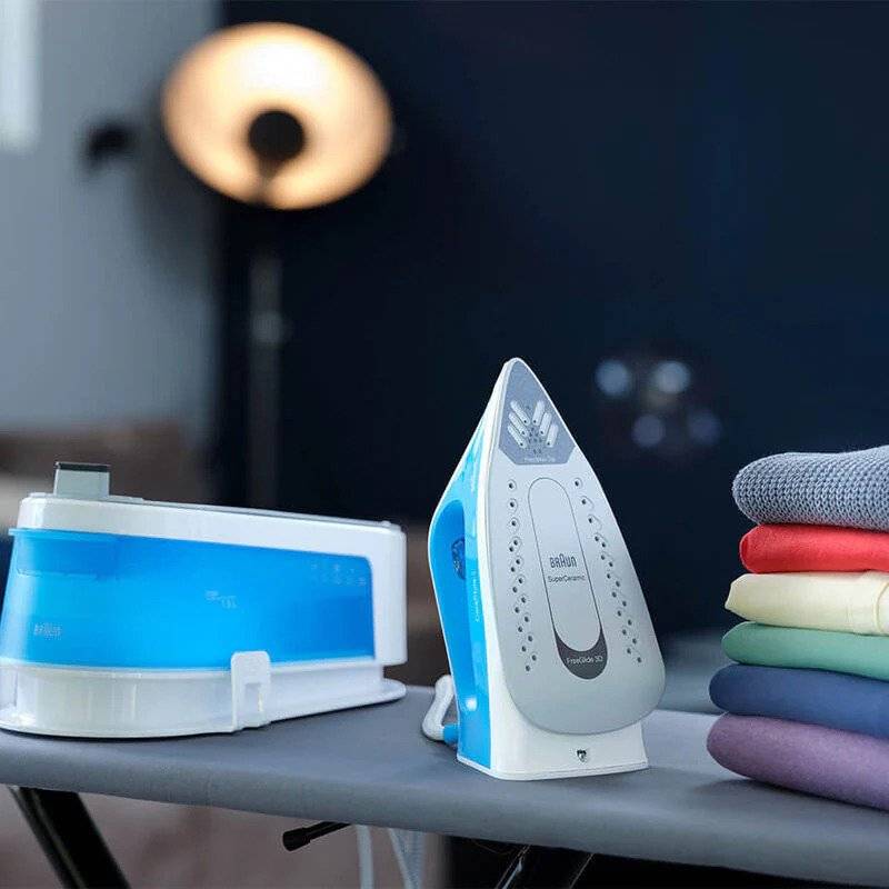 Ferro com Caldeira Braun CareStyle 1 IS 1012 BL 2200W 1.5L Azul