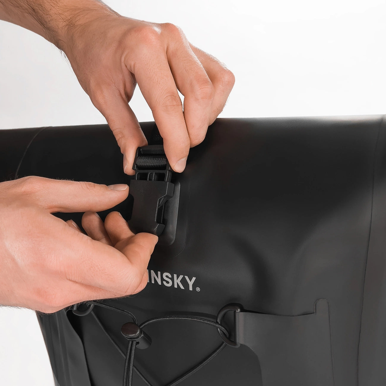 Wozinsky waterproof bicycle bag trunk pannier 25l black (WBB24BK)_11