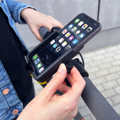 Wozinsky metal bicycle phone holder, scooters black (WBHBK3)_5