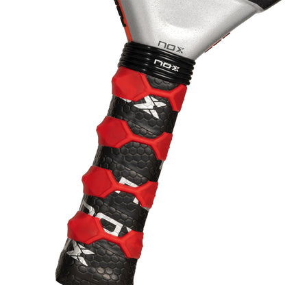 Raquete de Padel NoxSport AT10 Luxury Genius 18K 2024 Agustin Tapia / Preta e Branca