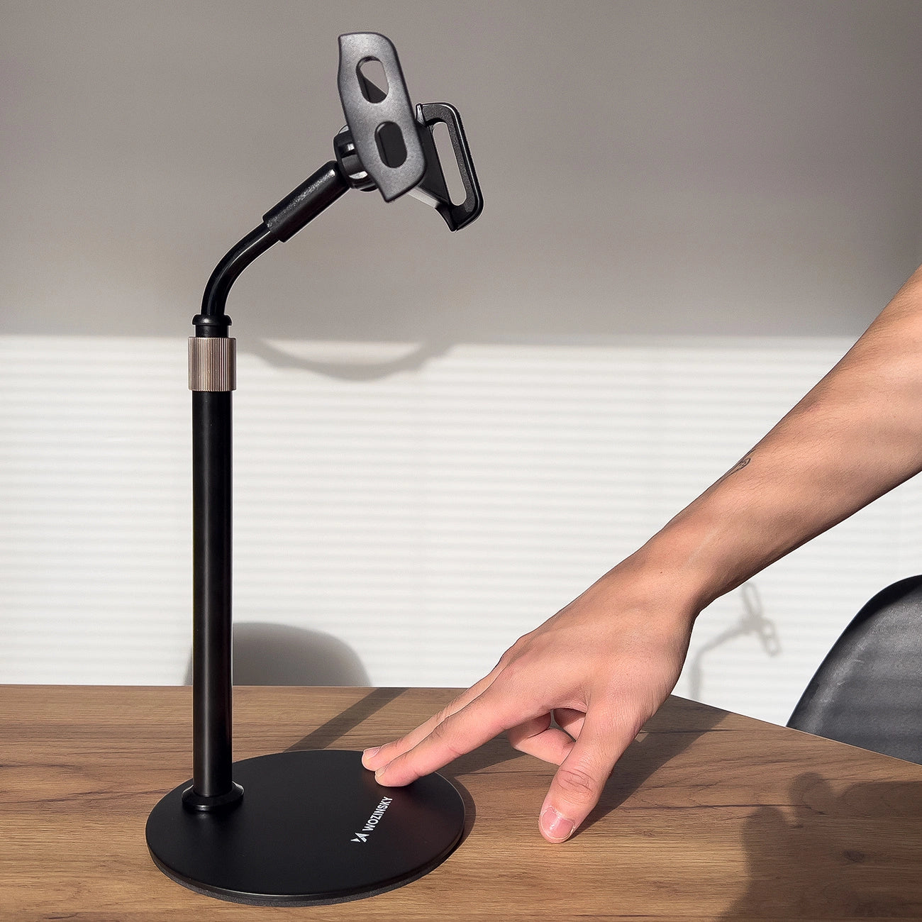 Wozinsky stand for tablet and phone on the desk black (WTHBK4)_12