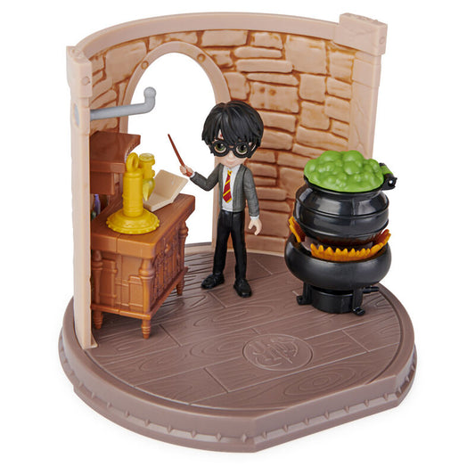 Wizarding World Harry Potter - Hogwarts ZaubertrÃ¤nke Klassenzimmer Spielset mit exklusiver Harry Potter Sammelfigur, Spielfigur_0