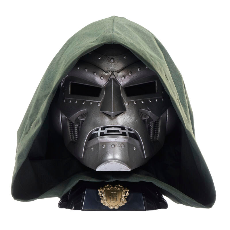 Casco premium Doctor Doom Marvel Legends_0